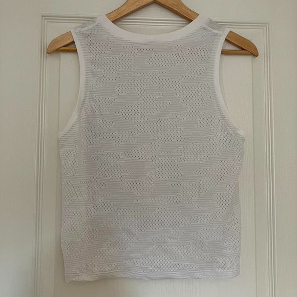 Lululemon Womens Crop-top